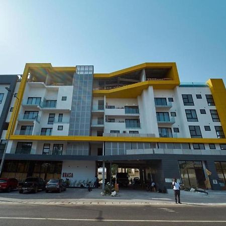 Accra Luxury Apartments At The Edge Екстериор снимка